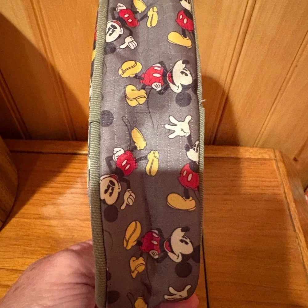 Disney Mickey Mouse cosmetic bag